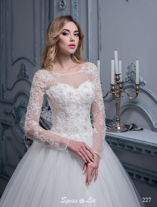 https://www.sposa-lia.com/images/stories/virtuemart/product/227       (2).jpg